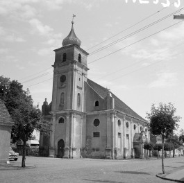 kościół ewangelicki - elewacja frontowa, skan 1