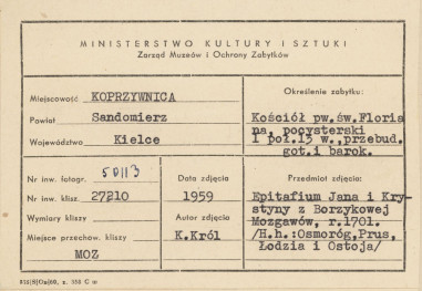 Zespół klasztorny - kościół, wnętrze, widok epitafium Mozgawów - metryczka, skan 1
