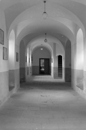 zespół klasztorny Filipinów, klasztor - krużganek: parter, skan 1