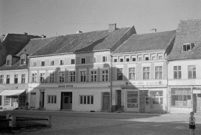 rynek - kamienice, skan 1