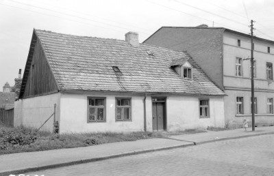 dom - elewacja boczna, szczyt, skan 1