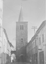 mury miejskie - Baszta Rycerska /Krucza, Czarna, Rzeźnicza/ - elewacja - widok od strony miasta, skan 1
