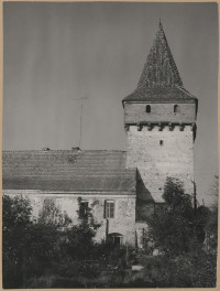 Zespół opactwa cystersów - widok od strony płd. - zach. na arsenał i wieżę Opacką , skan 1