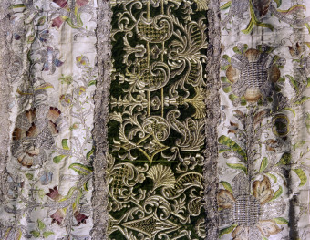 klasztor Benedyktynek - zbiory - materiał z haftem - fragment, skan 1