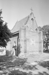 Kaplica - elewacja, widok ogólny, skan 1
