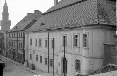 kolegium jezuickie, ob. Muzeum Śląska Opolskiego - elewacja frontowa, skan 1