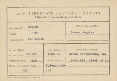 Brama Warszawska - widok ogólny od strony płd. - metryczka

 , skan 1