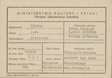 Pałac biskupów - wnętrze, d. sala jadalna, ściana północna, fryz - polichromia, portret bpa Jana Radnickiego - metryczka, skan 1