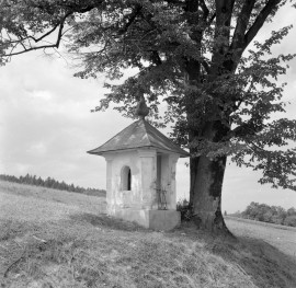 kapliczka - elewacja południowo-wschodnia, skan 1