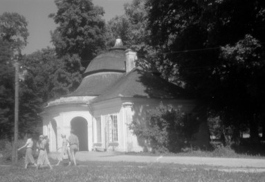 pałac - pawilon ogrodowy, skan 1