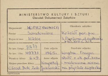 Zespół klasztorny - kościół, wnętrze, fragment stalli - malowana scena na płycinie zaplecka - metryczka, skan 1