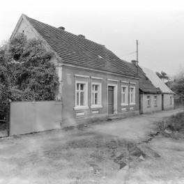 dom mieszkalny, (na karcie wpisana jako ul. Ogrodowa 1) - widok zewnętrzny, skan 1