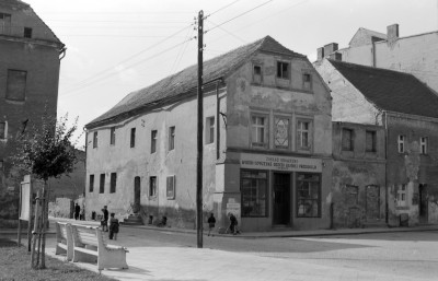kamienica - elewacja frontowa, ul. Rynek 17, skan 1