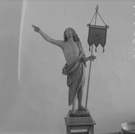 klasztor ss. Mniszek Benedyktynek - zbiory - rzeźba Chrystusa z XVIII wieku, skan 1