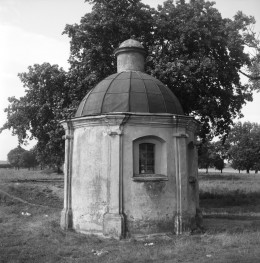 klasztor Franciszkanów - Kalwaria Pakoska - kaplica Judasz - elewacja, skan 1