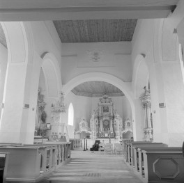 kościół filialny pw. św. Andrzeja - wnętrze: ku wschodowi, skan 1