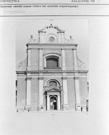 klasztor Jezuitów - kościół pw. Świętej Trójcy - elewacja frontowa, skan 1