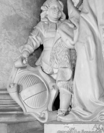 mauzoleum Piastów Świdnickich obok kościoła klasztornego, ob. parafialnego pw. Wniebowzięcia Najświętszej Marii Panny - wnętrze: posąg Agnieszki córki Leopolda VIII księcia austriackiego - fragment postać dziecka, skan 1