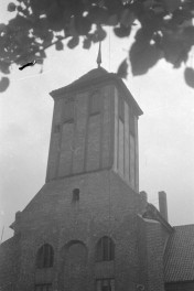 klasztor dominikanów - kościół pw. św. Krzyża - wieża - elewacja frontowa, skan 1