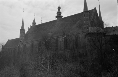katedra - widok ogółny, skan 1