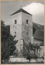 Kościół parafialny, widok na wieżę


, skan 1