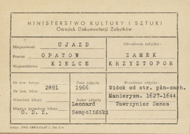 Ruiny zamku  Krzyżtopór  -  widok ogólny od strony płn. -   zach. - metryczka, skan 1