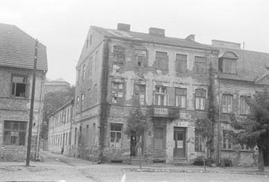 kamienica Rynek 10 - elewacja północna, skan 1