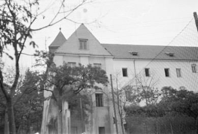 opactwo, fragment zabudowy klasztoru, skan 1