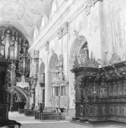 bazylika pw. Zwiastowania Najświętszej Marii Panny - wnętrze: północna ściana, skan 1