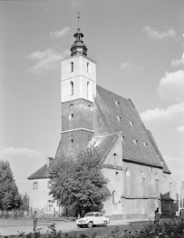 kościół pw. św. Krzysztofa - widok od południowego-zachodu, skan 1