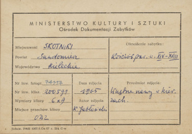 Kościół parafialny - wnętrze, widok nawy w kierunku chóru - metryczka, skan 1