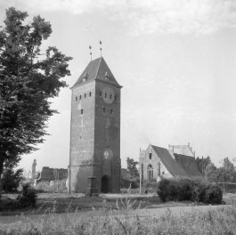 Brama Targowa - widok zewnętrzny, skan 1