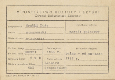 Zespół pałacowy - widok pałacu i pawilonu od  strony płn-zach. - metryczka, skan 1