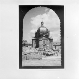 zespół klasztorny Sakramentek, kościół pw. św. Kazimierza -końcowe prace przy odbudowie, skan 1