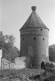 baszta obronna - elewacja południowo-wschodnia, skan 1