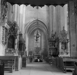 bazylika katedralna św. Jana Chrzciciela i św. Jana - wnętrze ściana wschodnia, skan 1