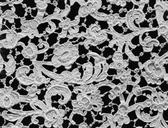 Kościół Sióstr Wizytek - koronka z alby królewskiej, 1675 rok, Francja, skan 1