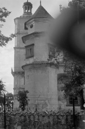 klasztor cystersów - narożnik południowo zachodni., skan 1