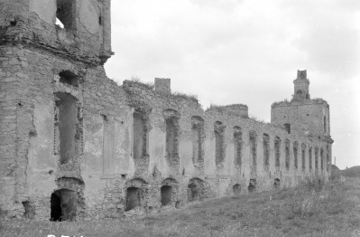 Zamek Krzyżtopór - elewacja fragment, skan 1
