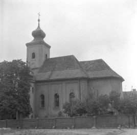 kościół parafialny pw. Świętej Trójcy - elewacja południowa, skan 1