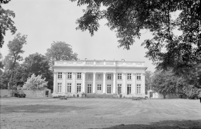 pałac Czartoryskich - Pałac Marynki - elewacja frontowa, skan 1