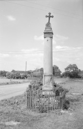 krzyż - kolumna z 1728 roku, skan 1