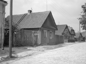 dom nr 34 - elewacje frontowe, skan 1