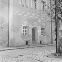 kamienice - elewacja frontowa, portal, skan 1