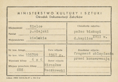 Pałac biskupów - wnętrze , d. kaplica , fragment sklepienia przed konserwacją - metryczka, skan 1
