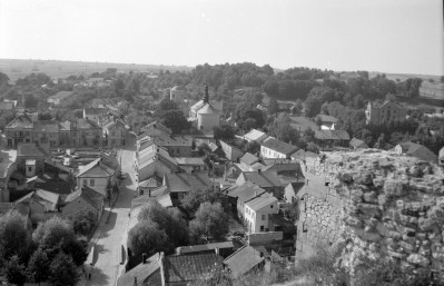 panorama miasta (z ruin zamku) - widok z lotu ptaka w kierunku wschodnim, skan 1