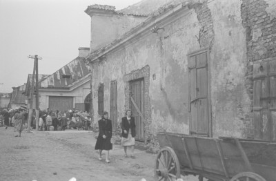 kamienica - elewacja fragment, skan 1