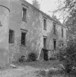 pałac - elewacja boczna, skan 1