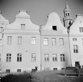 kamienica - elewacja frontowa, skan 1