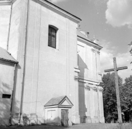 kościół Wniebowzięcia Najświętszej Maryi Panny - elewacja boczna, skan 1